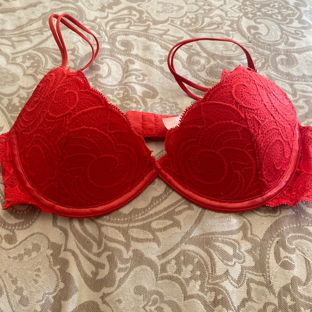 Victorias secret very sexy push-up 34B